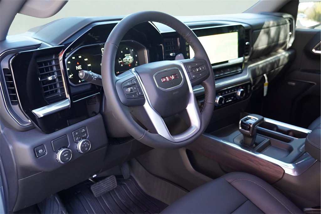 New 2026 GMC Sierra 1500 SLT image 7