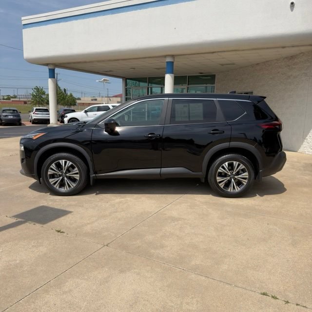 Used 2023 Nissan Rogue SV AWD/4WD image 2