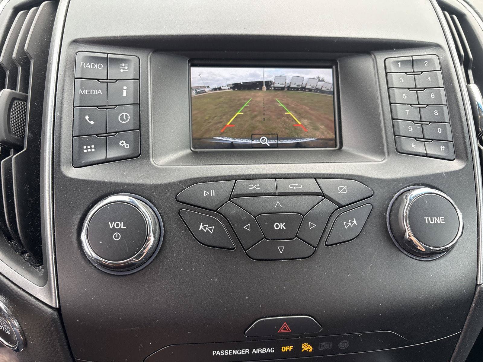 Used 2019 Ford Edge SE FWD image 21