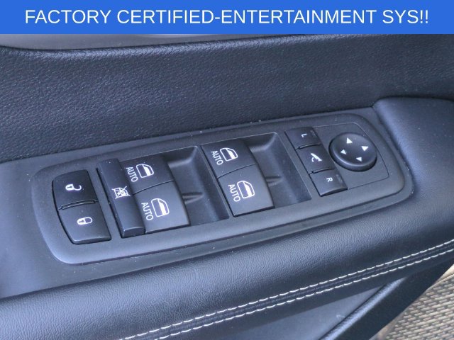 Certified 2023 Chrysler Pacifica Limited w/ Uconnect Theater Family Group FWD image 14