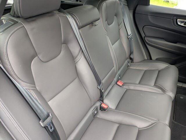 Used 2022 Volvo XC60 B6 Inscription w/ Advanced Package image 33