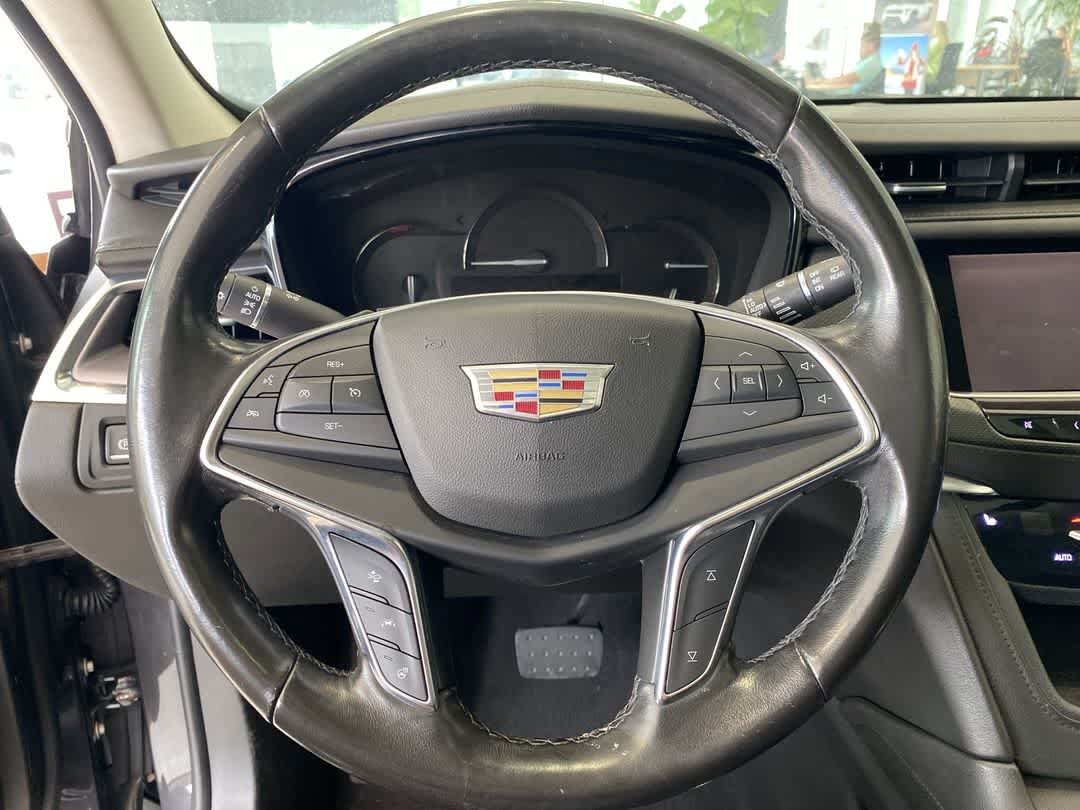 Used 2018 Cadillac XT5 Luxury w/ Driver Awareness Package AWD/4WD image 17