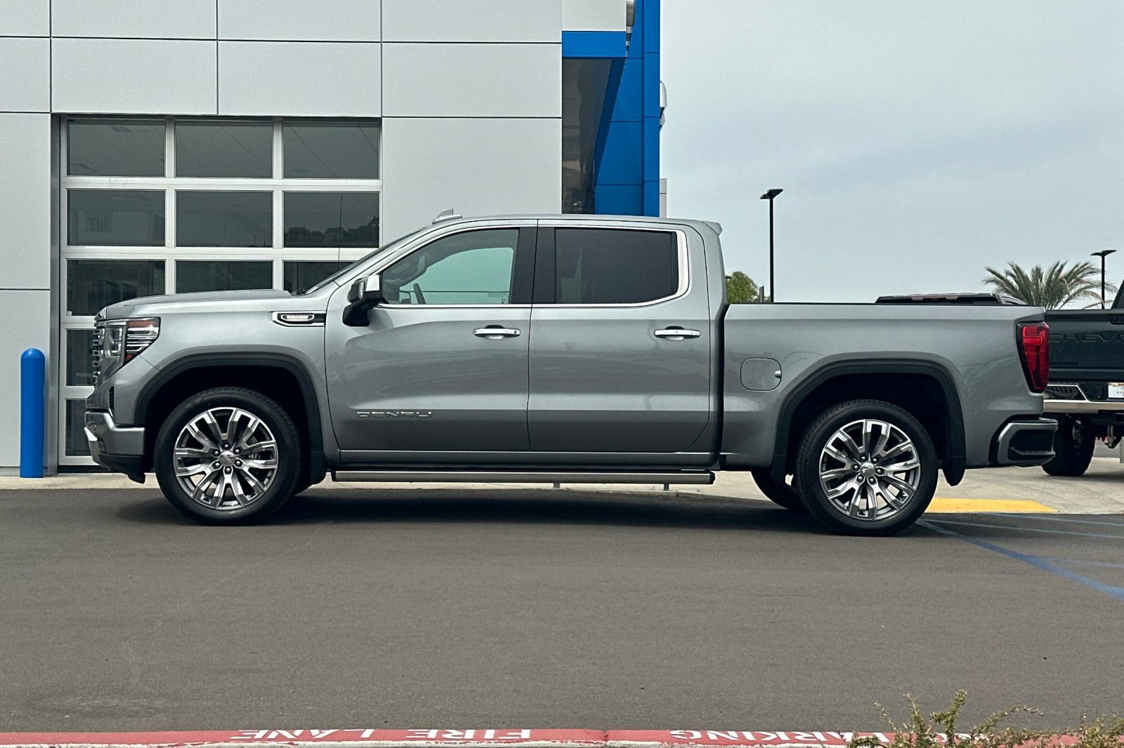 Used 2024 GMC Sierra 1500 Denali w/ Denali Reserve Package AWD/4WD image 7