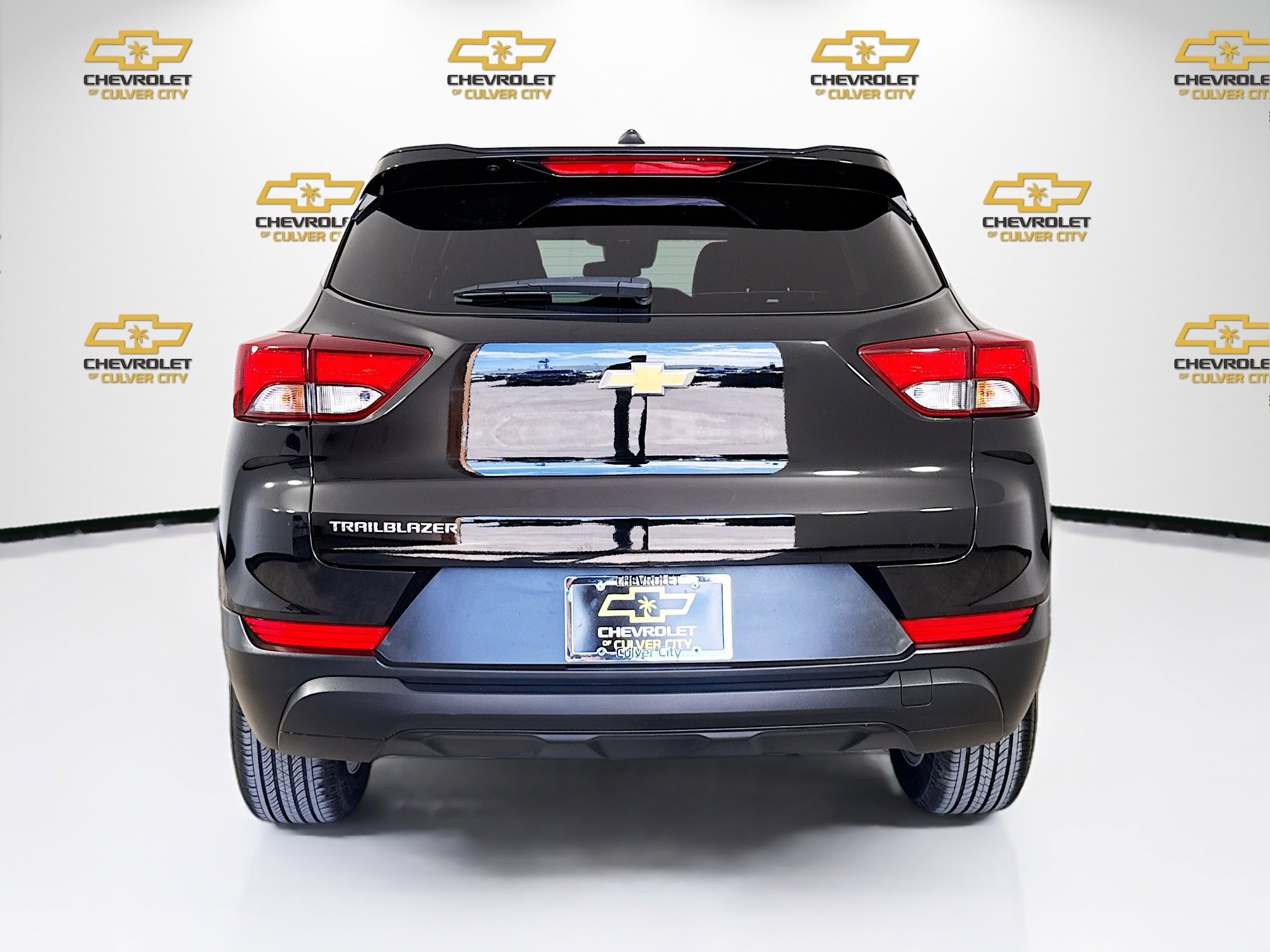 Used 2025 Chevrolet TrailBlazer LS w/ LS Convenience Package FWD image 6