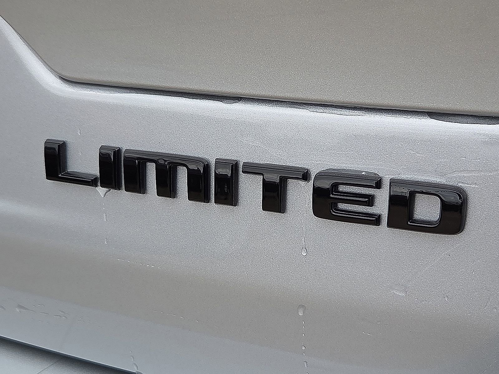 New 2025 Jeep Grand Cherokee Limited w/ Black Appearance Package image 9