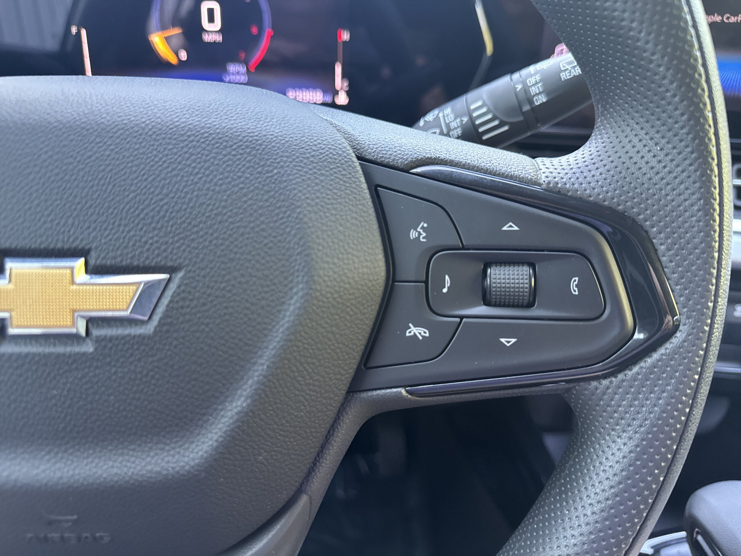 Used 2025 Chevrolet Trax LT FWD image 20