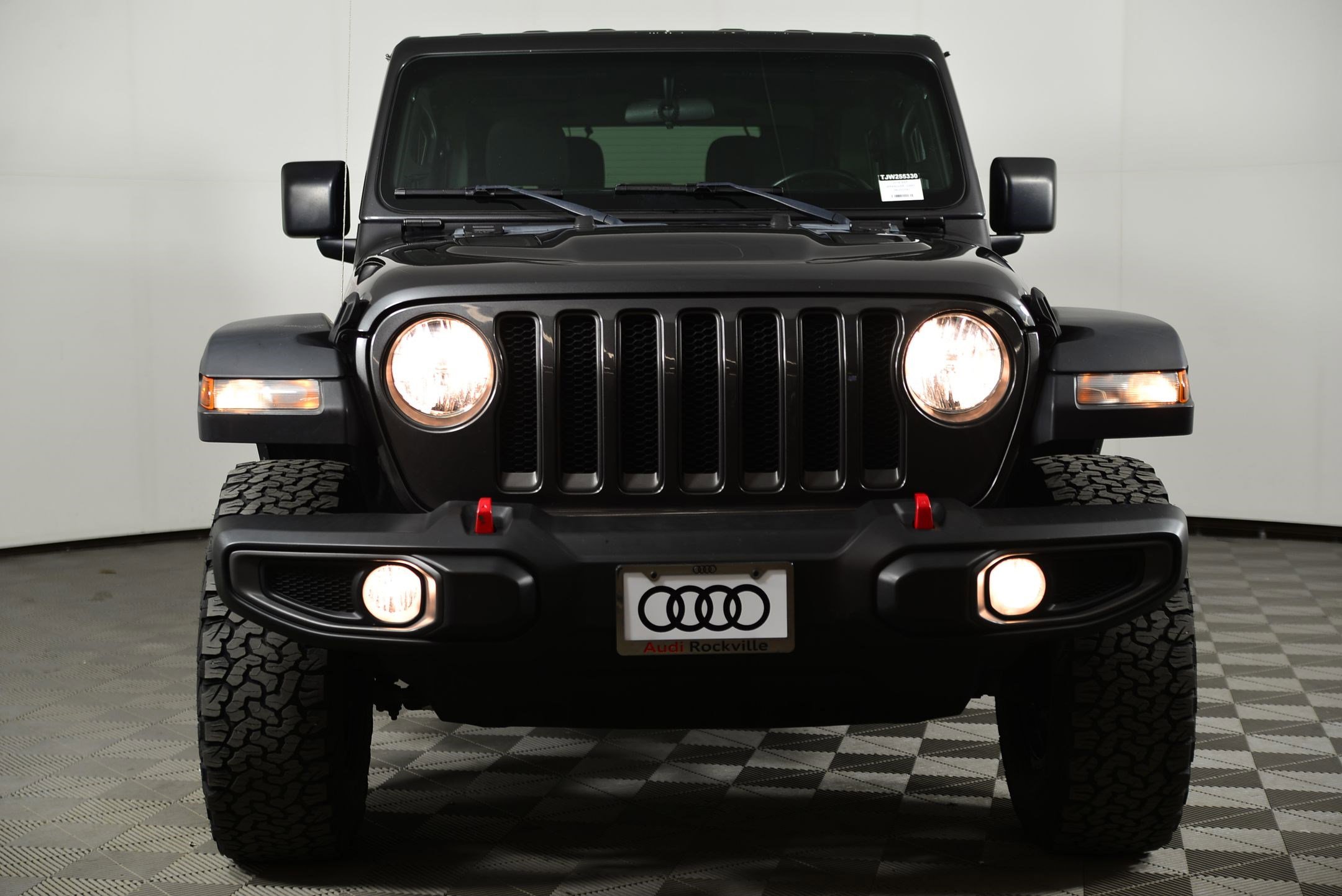 Used 2018 Jeep Wrangler Rubicon w/ Cold Weather Group image 6