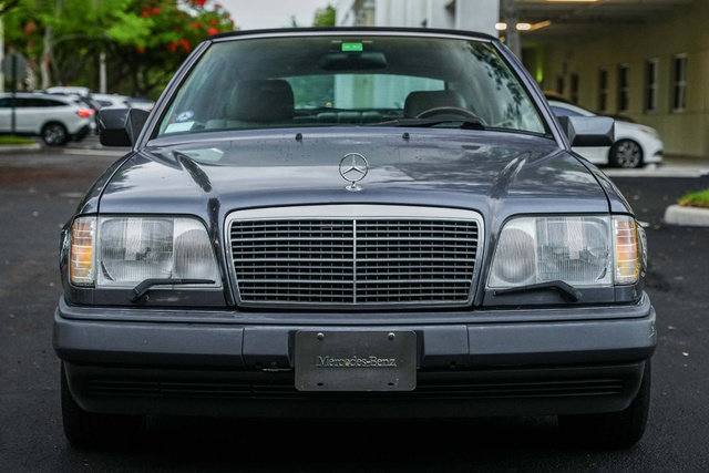 Used 1995 Mercedes-Benz E 320 Convertible image 15