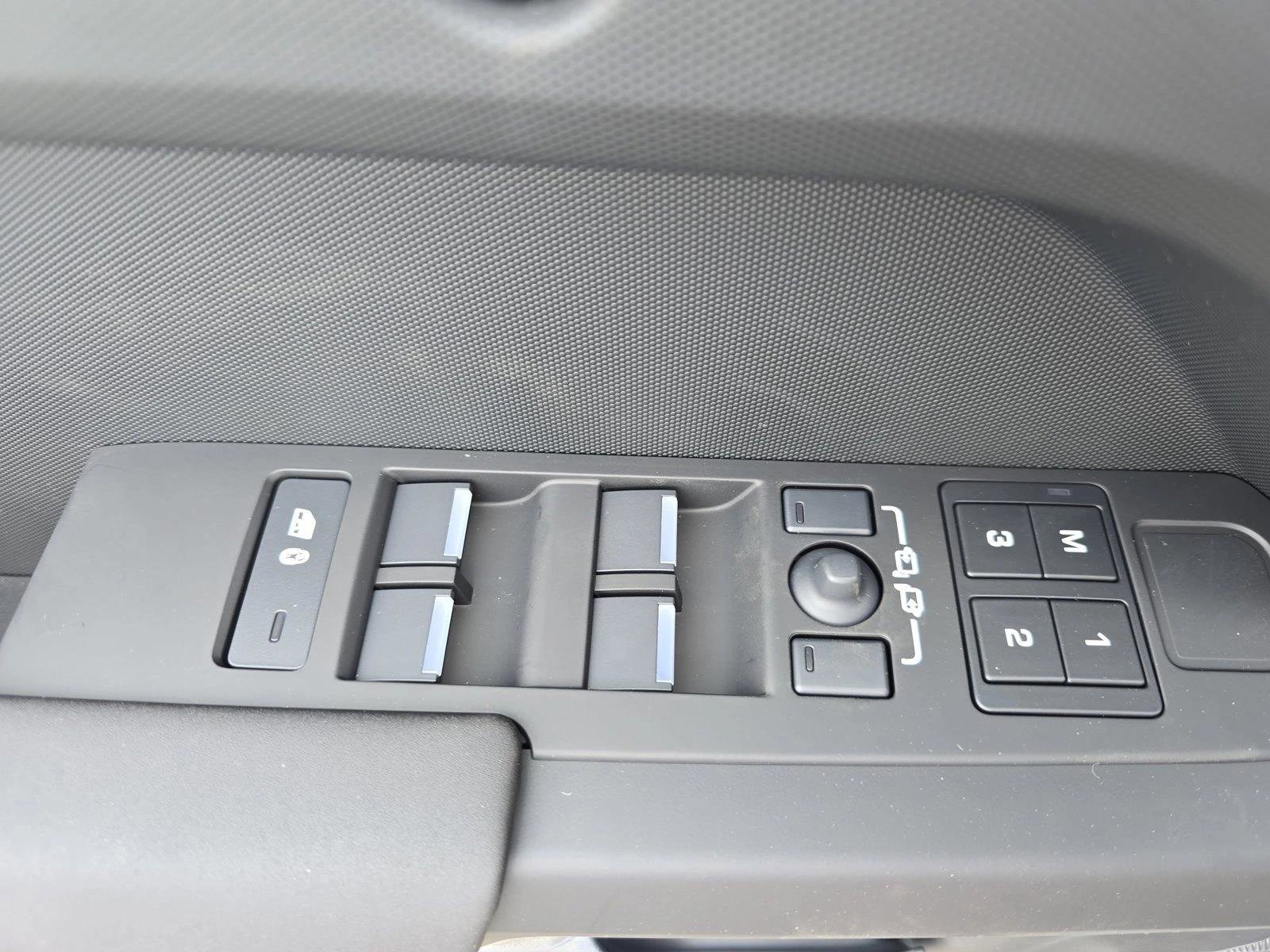 New 2026 Land Rover Defender 110 S AWD/4WD image 27