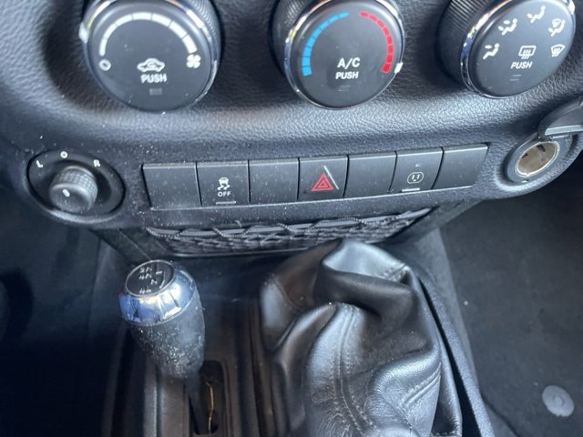 Used 2015 Jeep Wrangler Unlimited Sahara w/ Max Tow Package image 29