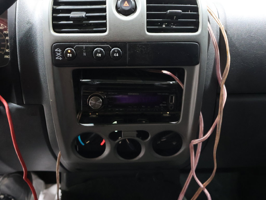 Used 2005 Chevrolet Colorado LS AWD/4WD image 23