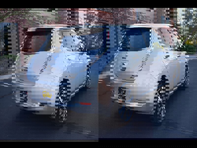 Used 2016 Nissan Leaf SV image 7