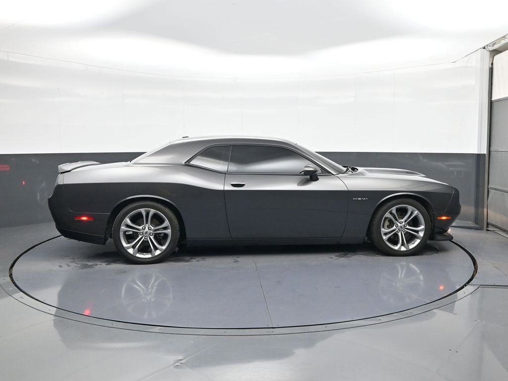 Used 2022 Dodge Challenger R/T RWD image 8