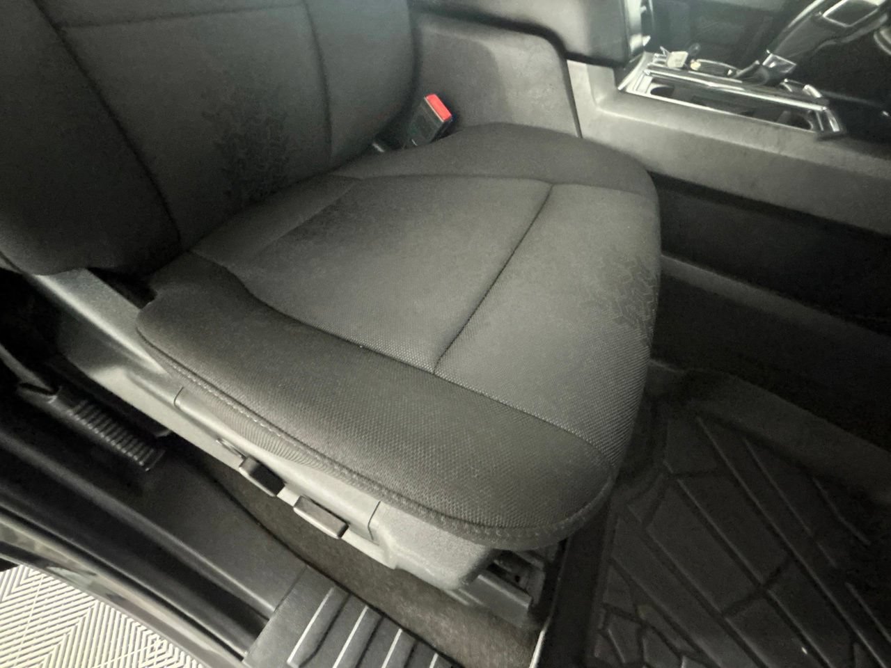 Used 2020 Ford F150 XLT w/ Equipment Group 302A Luxury AWD/4WD image 33