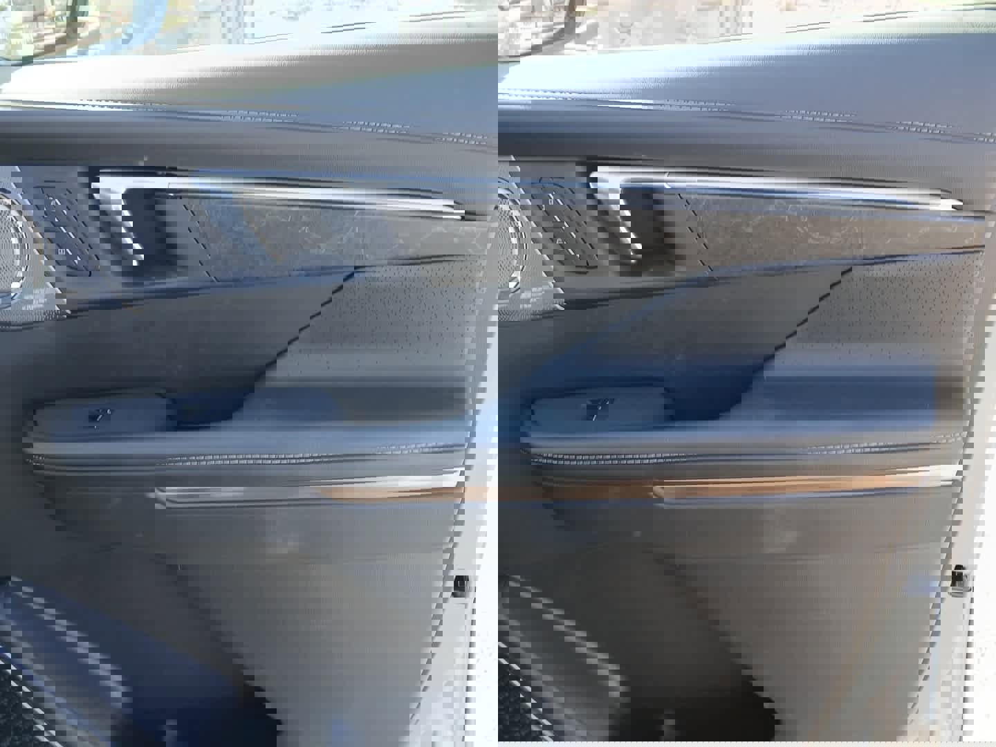 Used 2025 Buick Enclave Avenir w/ Super Cruise Package image 58