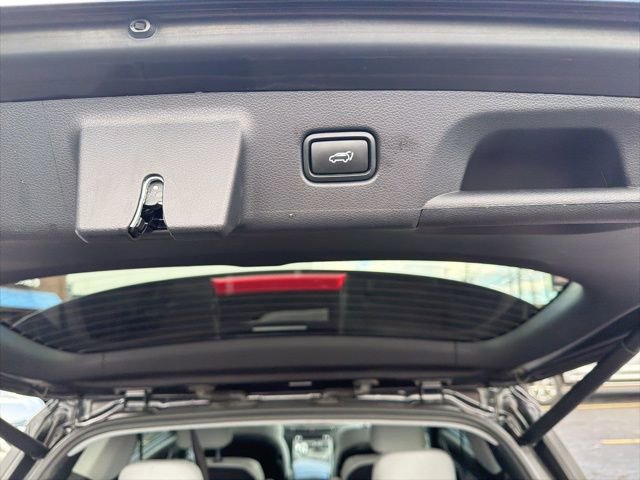 Used 2025 Hyundai Palisade SEL AWD/4WD image 16