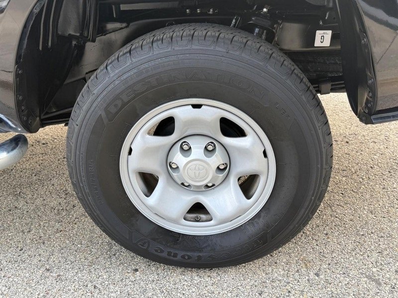 Used 2023 Toyota Tacoma SR image 13