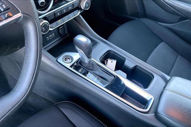 Certified 2025 Nissan Sentra SV image 15