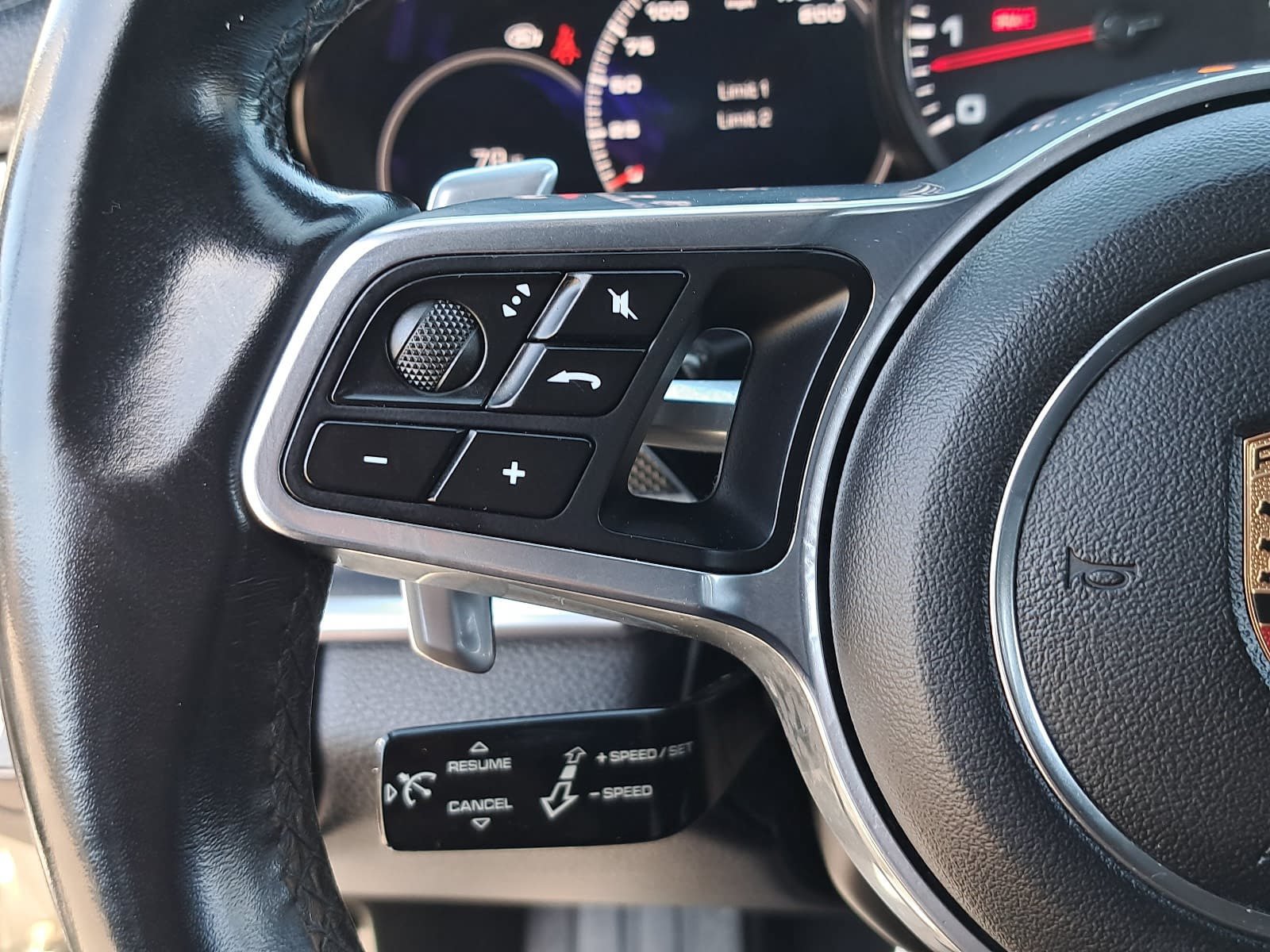 Used 2018 Porsche Panamera 4S AWD/4WD image 19