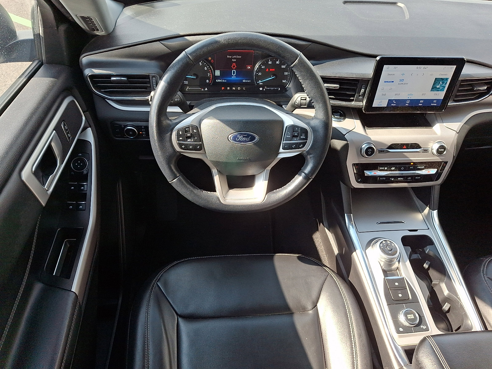 Used 2023 Ford Explorer XLT w/ Equipment Group 202A AWD/4WD image 13