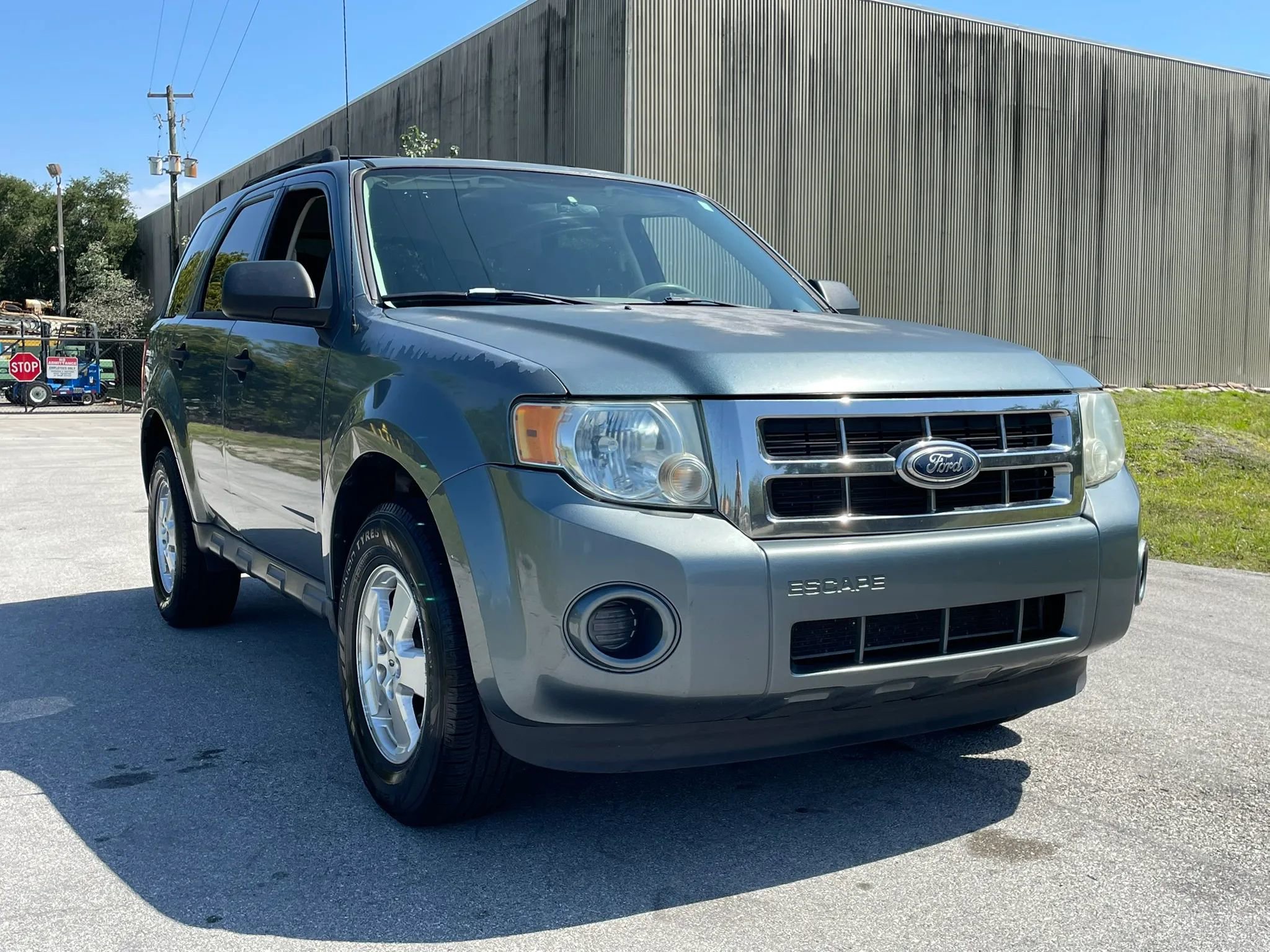 Used 2010 Ford Escape XLS FWD image 4