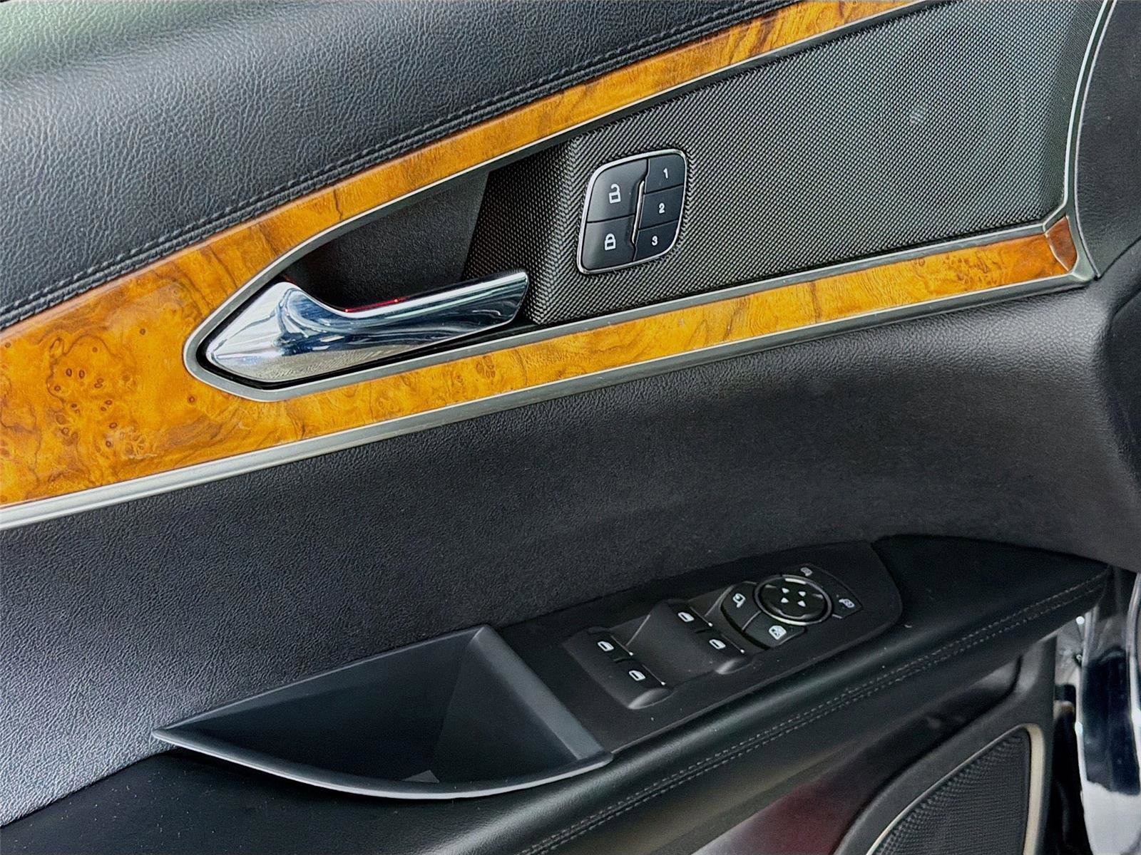 Used 2018 Lincoln MKX Select w/ Select Plus Package image 19