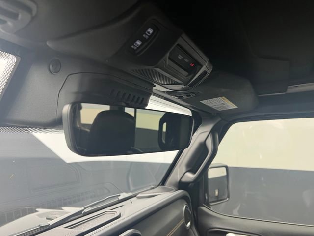 Used 2025 Jeep Wrangler Sahara image 45