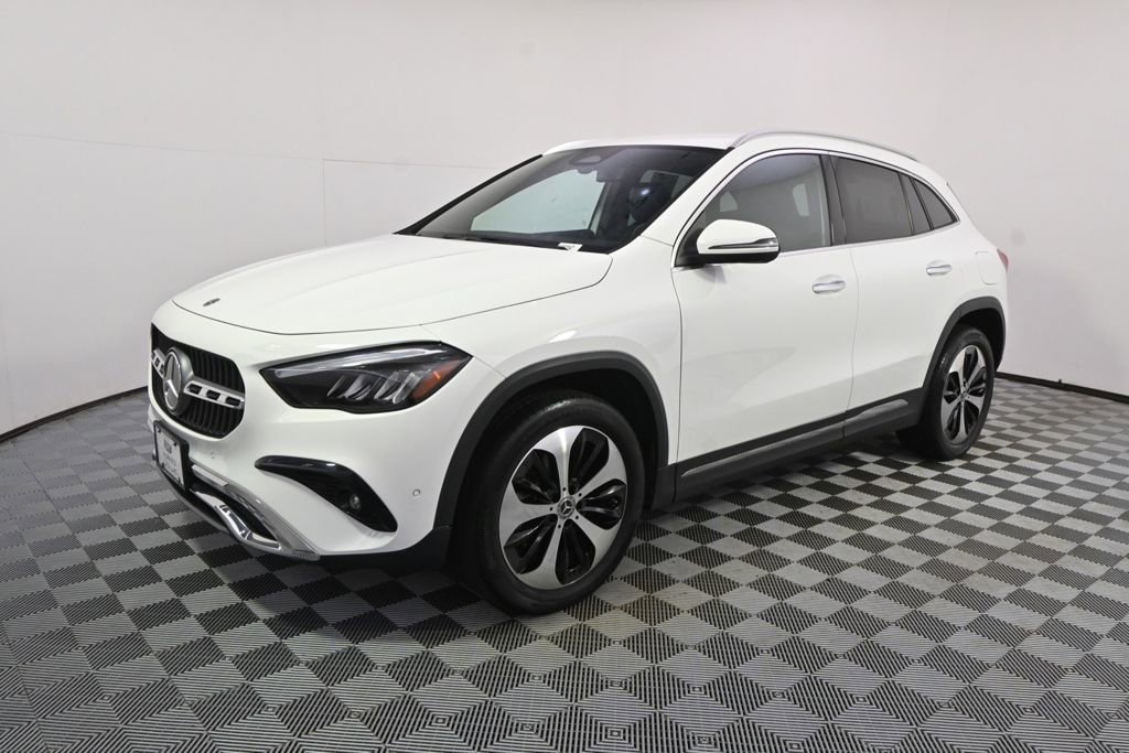 Used 2025 Mercedes-Benz GLA 250 4MATIC image 3