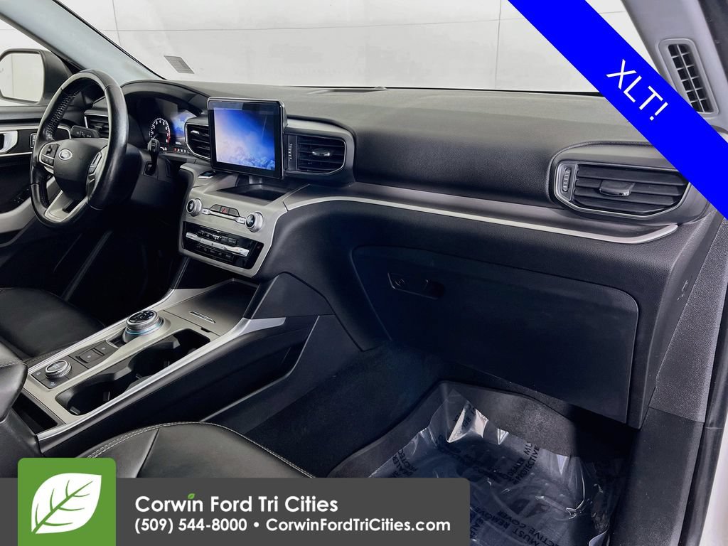 Used 2022 Ford Explorer XLT w/ Equipment Group 202A AWD/4WD image 30