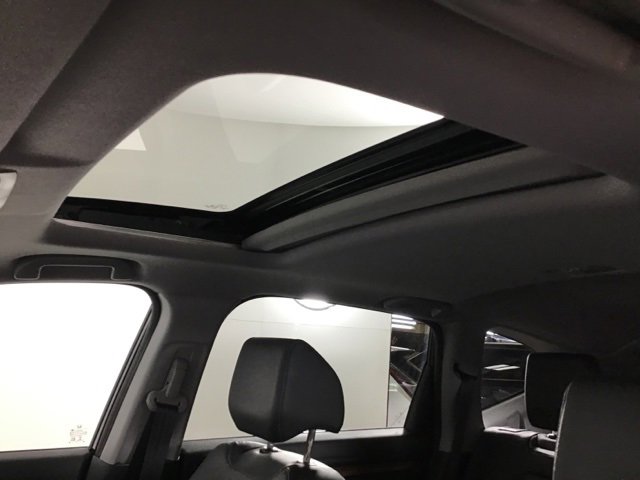 Used 2018 Honda CR-V Touring image 14