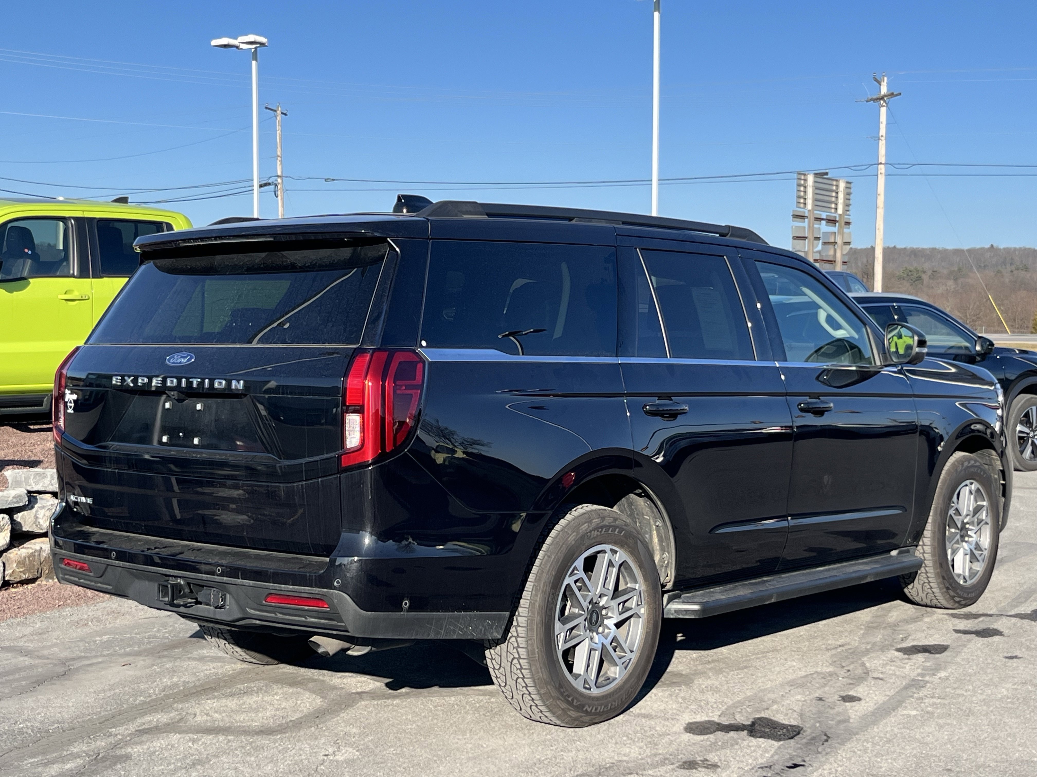 Used 2025 Ford Expedition Active video 3