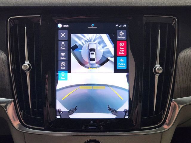 New 2025 Volvo S90 T8 Plus AWD/4WD image 17