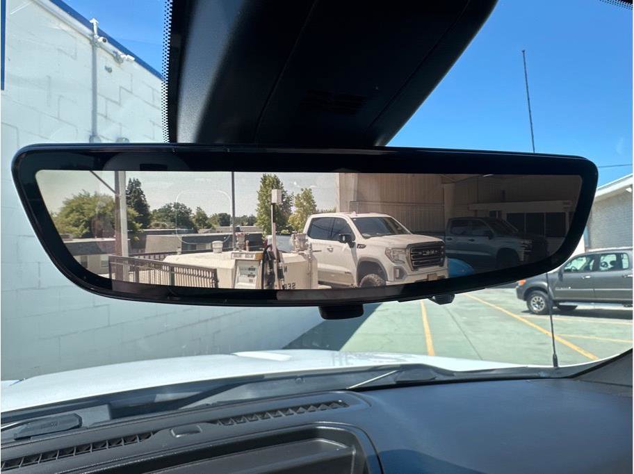 Used 2019 Chevrolet Silverado 1500 High Country w/ Technology Package AWD/4WD image 21