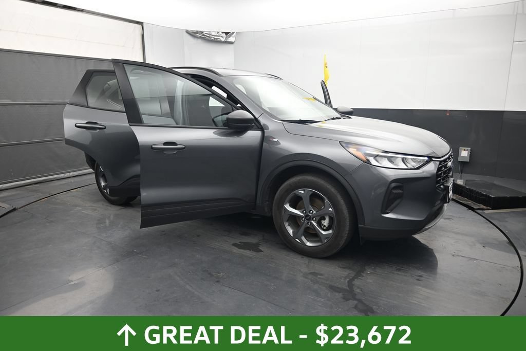 Used 2025 Ford Escape ST-Line AWD/4WD image 17