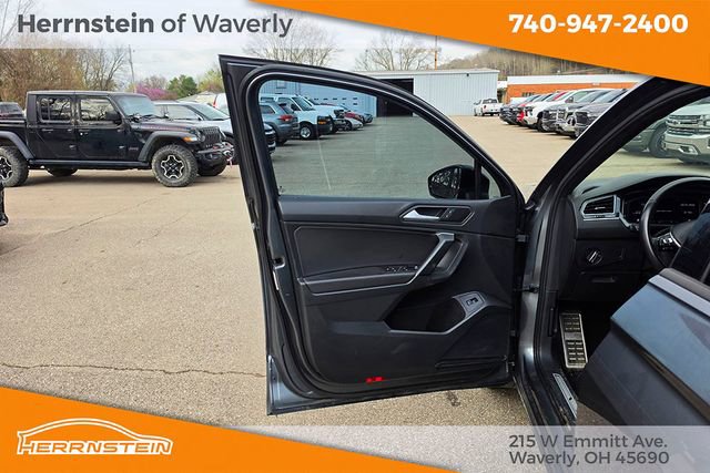 Used 2019 Volkswagen Tiguan SEL Premium R-Line image 14