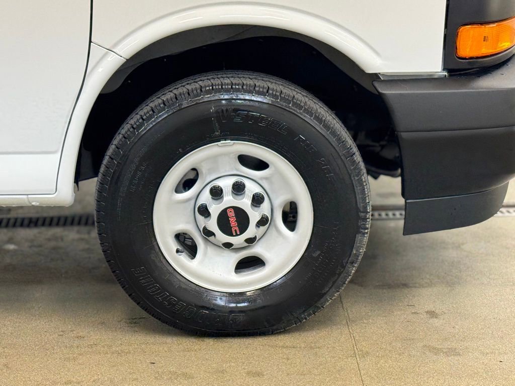 New 2025 GMC Savana 2500 image 4