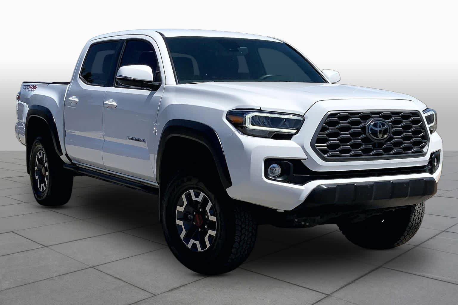Used 2021 Toyota Tacoma TRD Off-Road w/ Technology Package AWD/4WD image 3