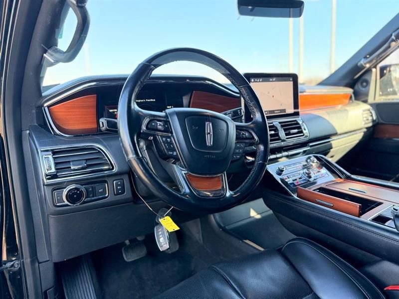 Used 2018 Lincoln Navigator Reserve w/ Technology Package image 9