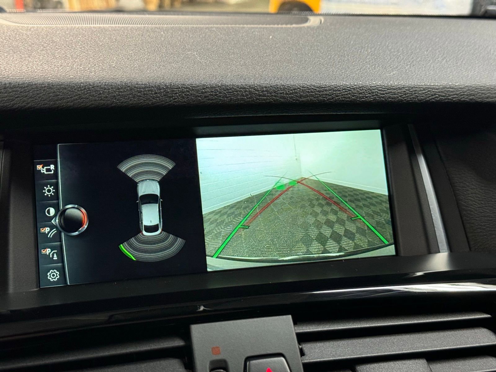 Used 2017 BMW X4 M40i image 14