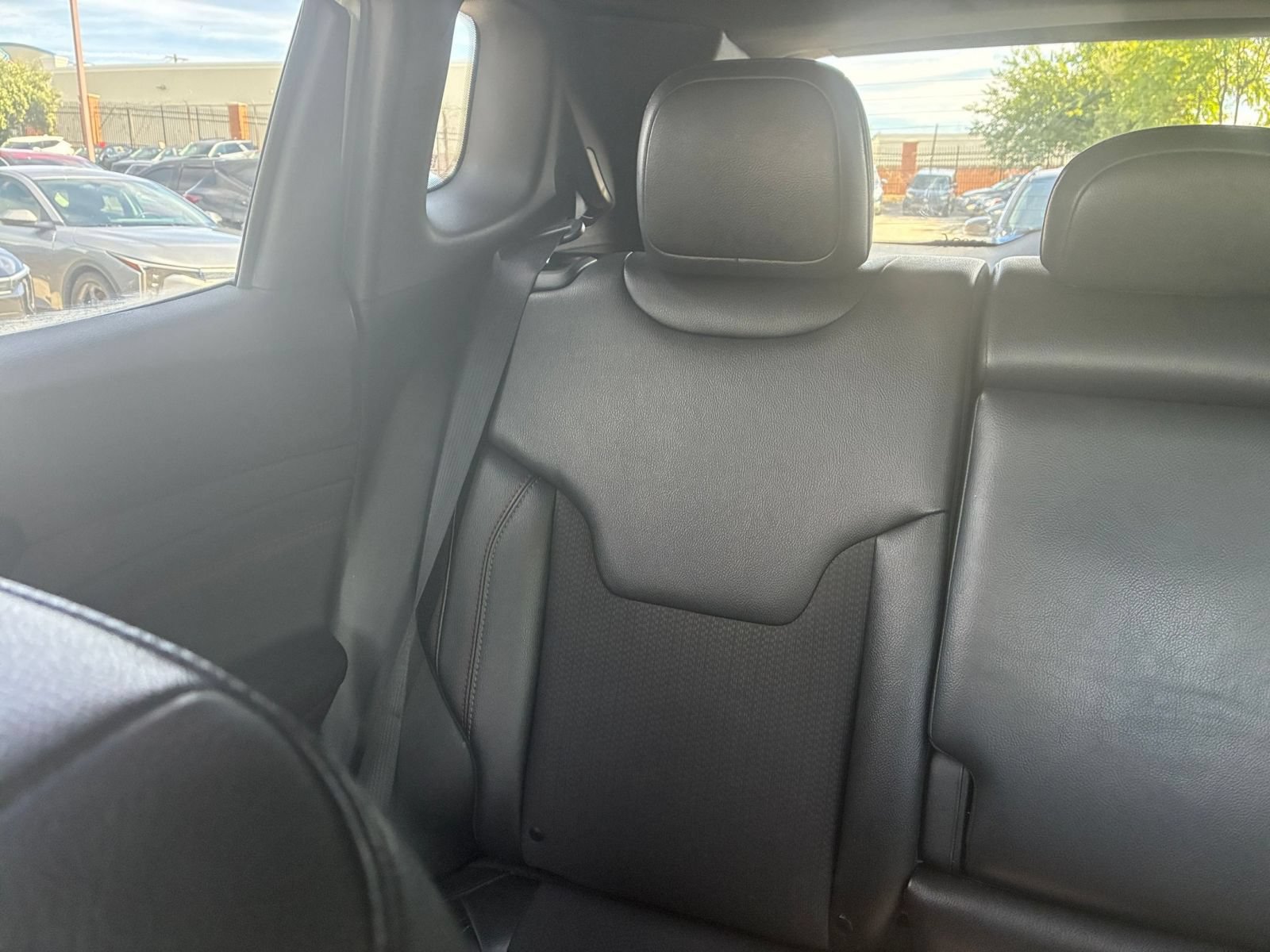 Used 2025 Jeep Compass Trailhawk AWD/4WD image 34
