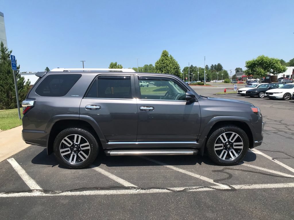 Used 2018 Toyota 4Runner Limited AWD/4WD image 17