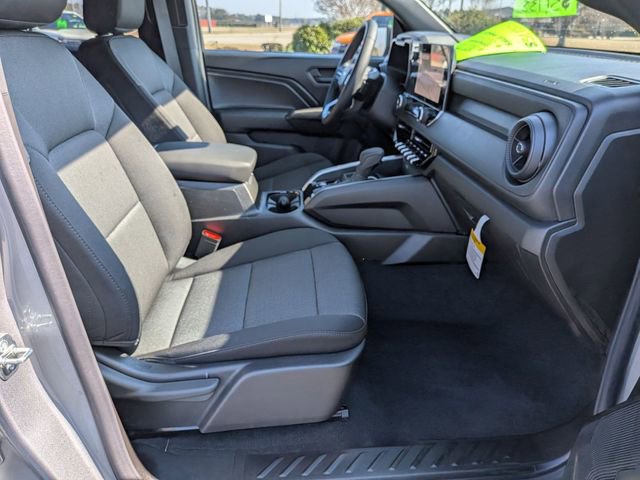 Used 2026 Chevrolet Colorado W/T w/ Advanced Trailering Package RWD image 35