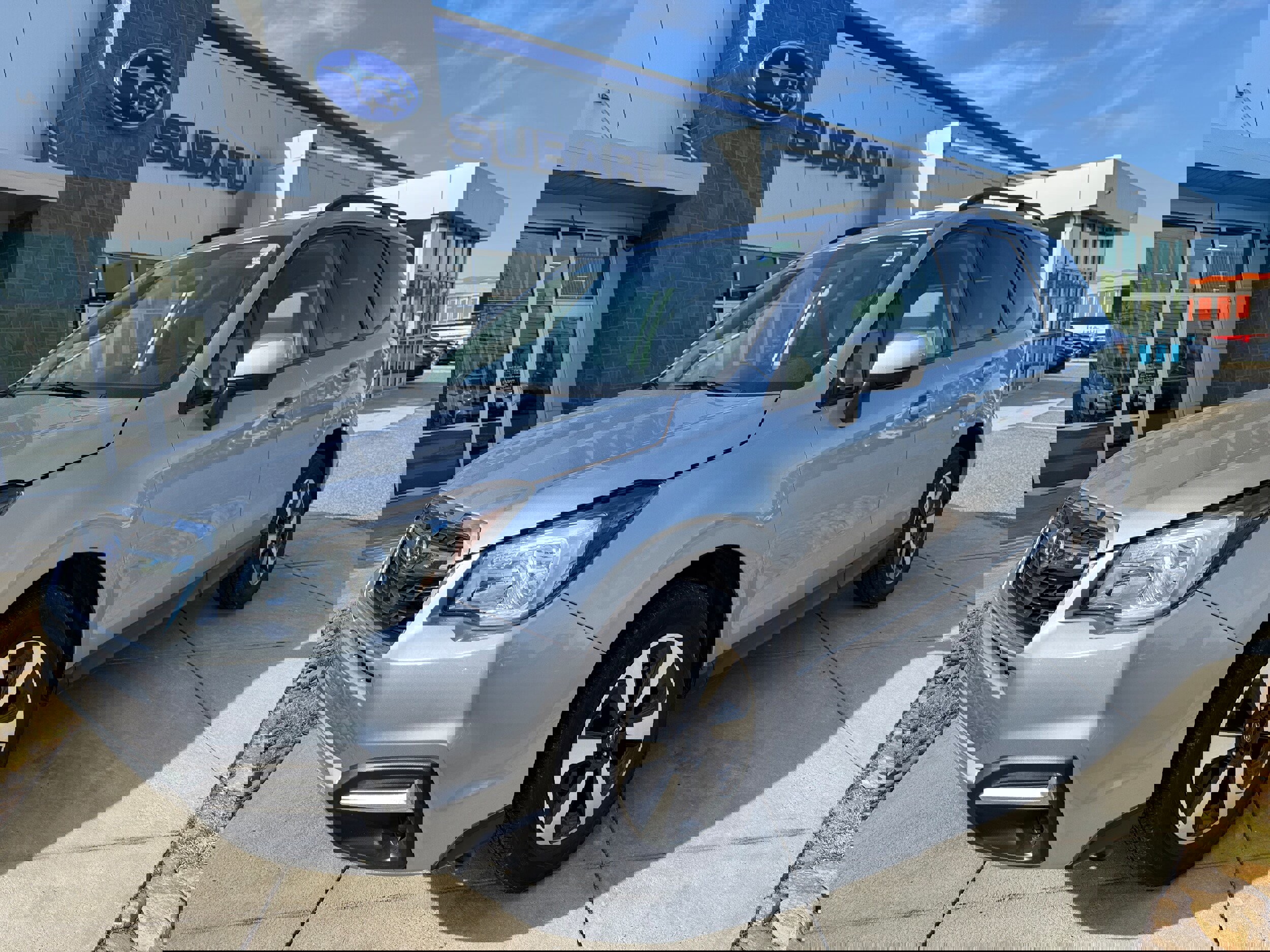 Used 2017 Subaru Forester 2.5i Premium w/ All-Weather Package image 2