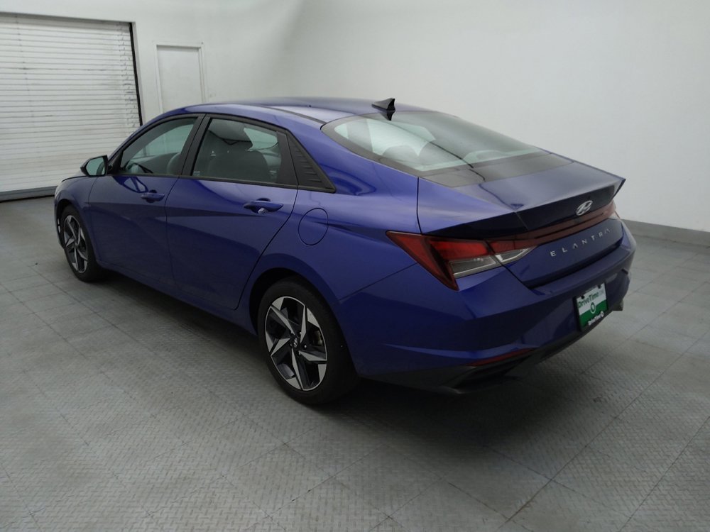 Used 2023 Hyundai Elantra SEL w/ Convenience Package FWD image 5