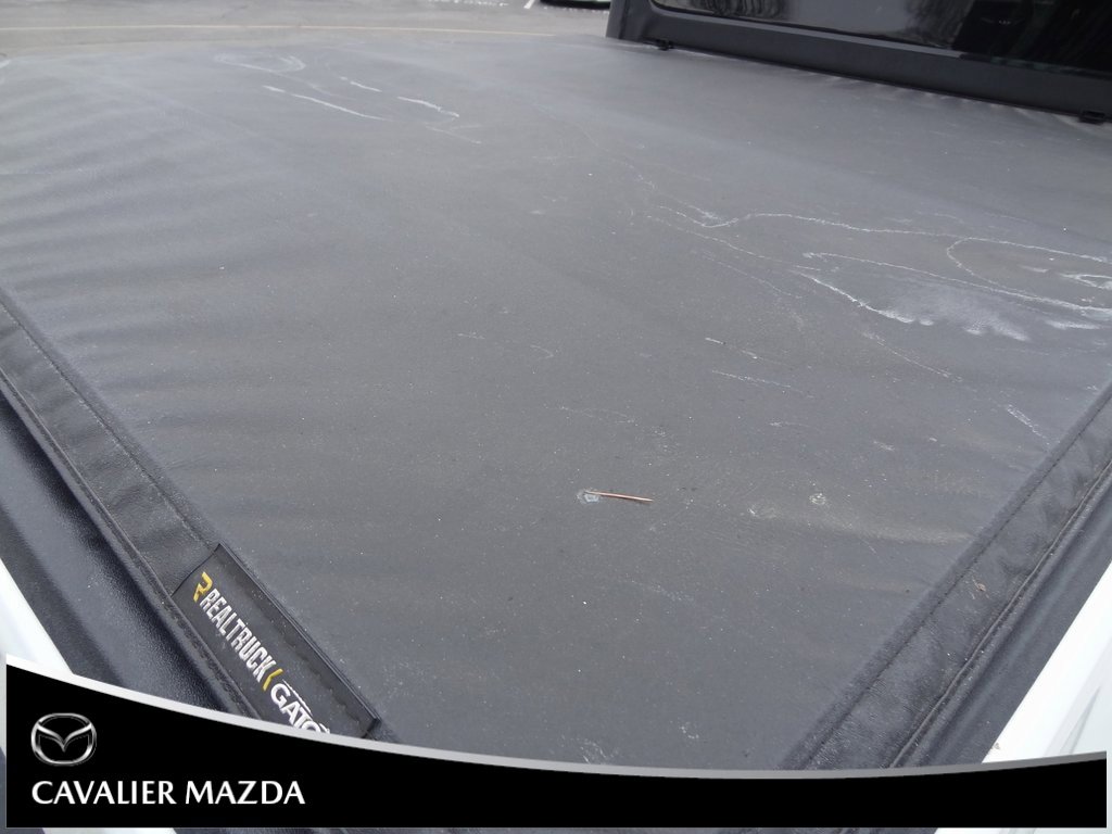 Used 2023 Jeep Gladiator Sport image 15