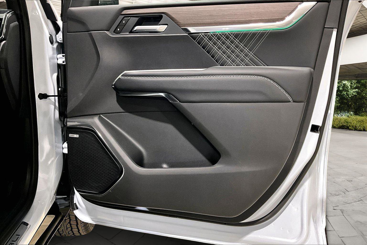 New 2026 GMC Acadia Denali w/ Super Cruise Package image 13