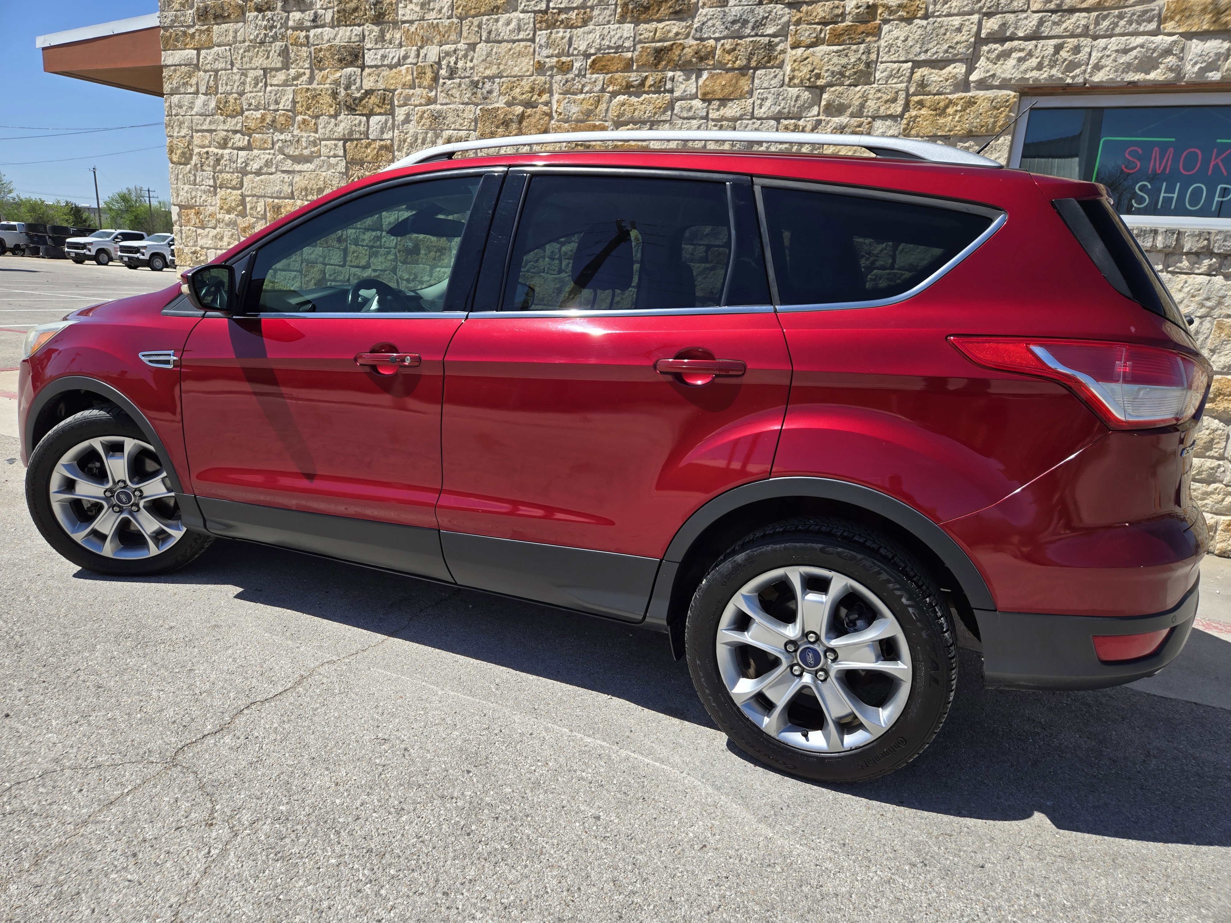 Used 2015 Ford Escape Titanium image 3