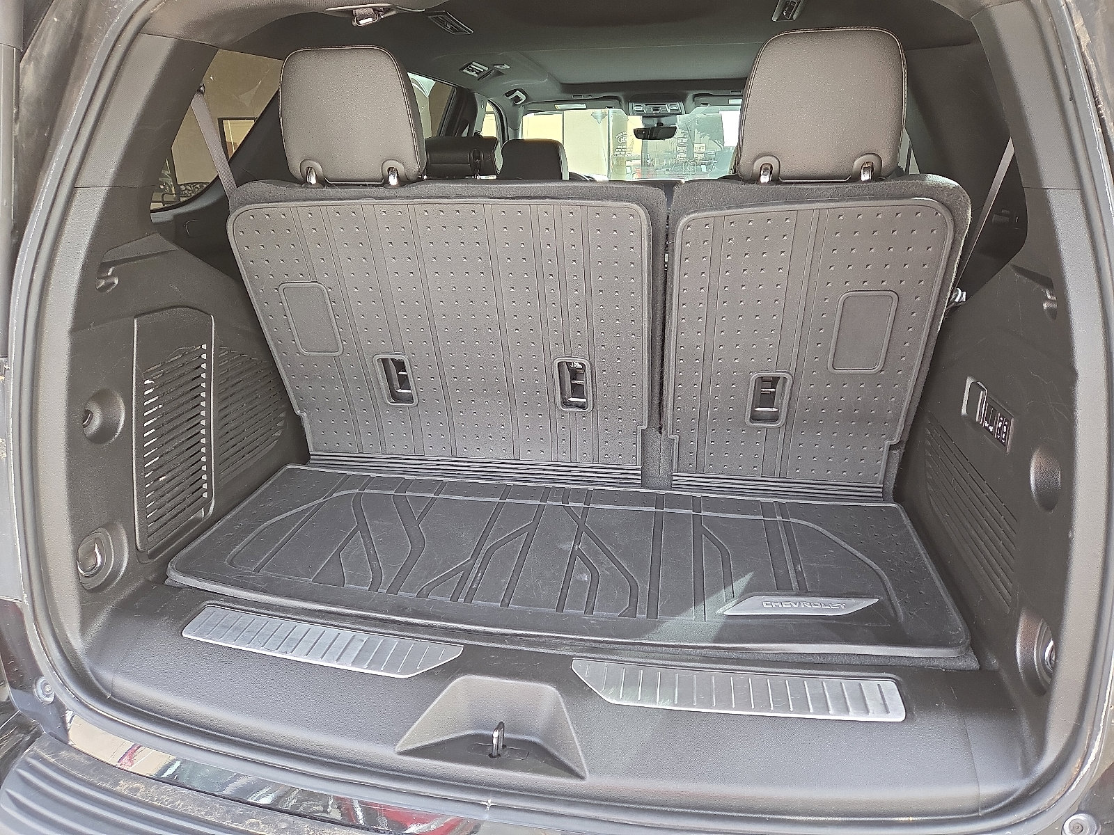 Used 2023 Chevrolet Tahoe High Country image 6