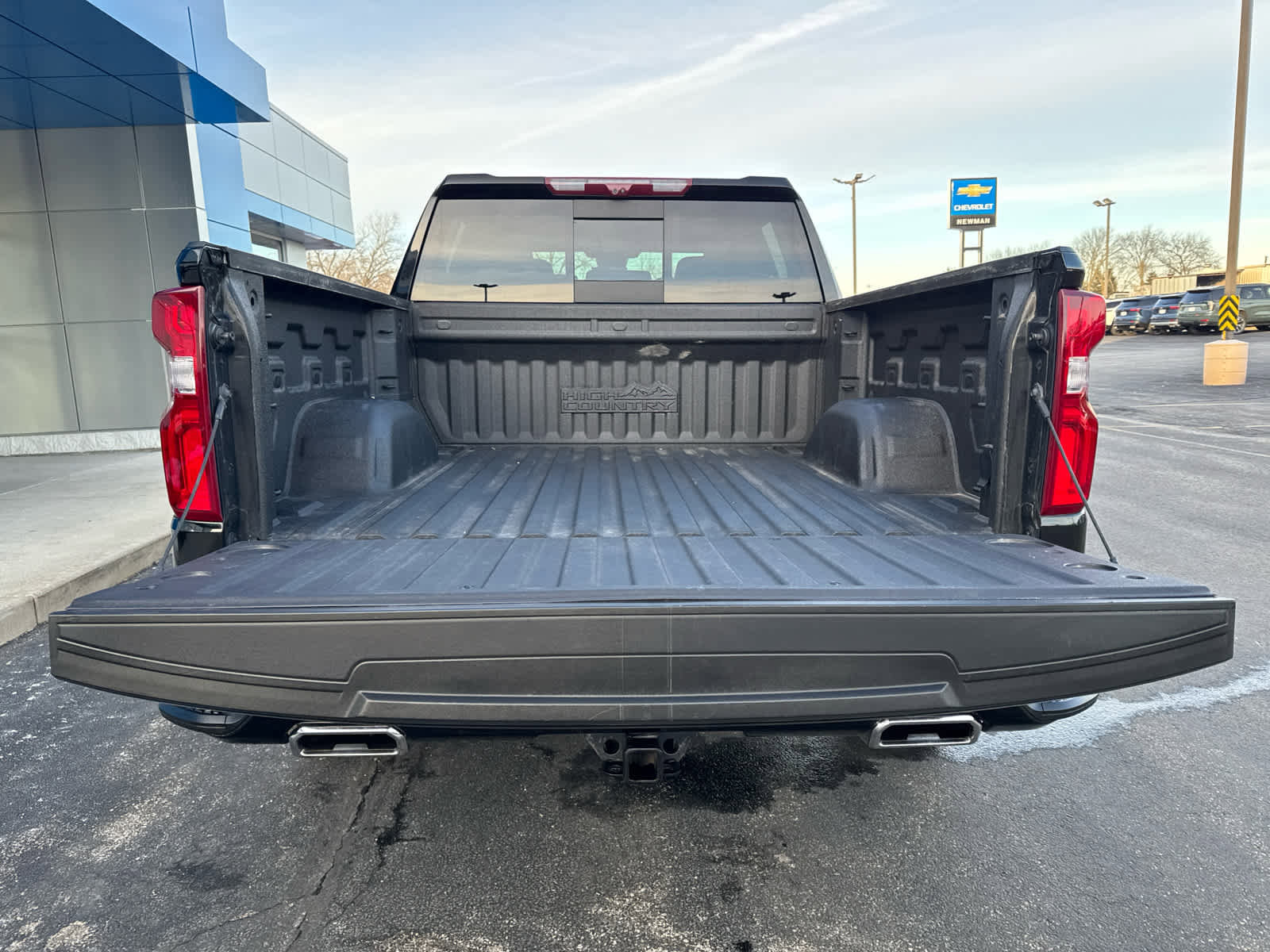 Used 2023 Chevrolet Silverado 1500 High Country w/ High Country Premium Package image 9
