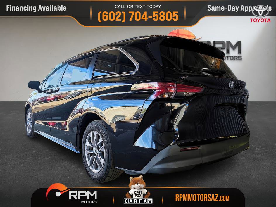 Used 2021 Toyota Sienna LE w/ LE Plus Package image 25